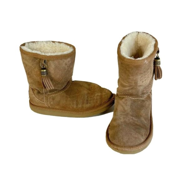 UGG Other - UGG Youth Girls Tasseled Short Winter Snow Boots Brown Sz US 4 Sheepskin Pull On